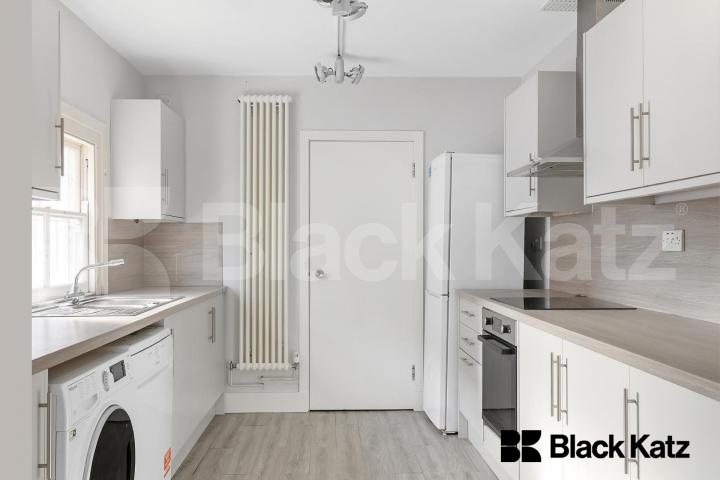 Charming 5-Bed Georgian Gem in SE15: Ideal for Students and Sharers Friary Road, Peckham